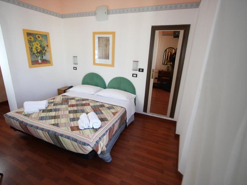 Hotel Stella D'Italia - Nuova Gestione ريميني المظهر الخارجي الصورة