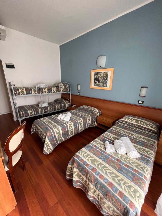 Hotel Stella D'Italia - Nuova Gestione ريميني المظهر الخارجي الصورة