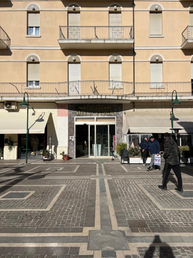 Hotel Stella D'Italia - Nuova Gestione ريميني المظهر الخارجي الصورة