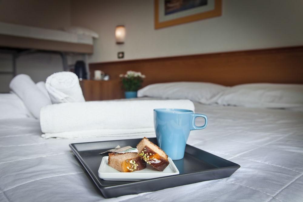 Hotel Stella D'Italia - Nuova Gestione ريميني المظهر الخارجي الصورة